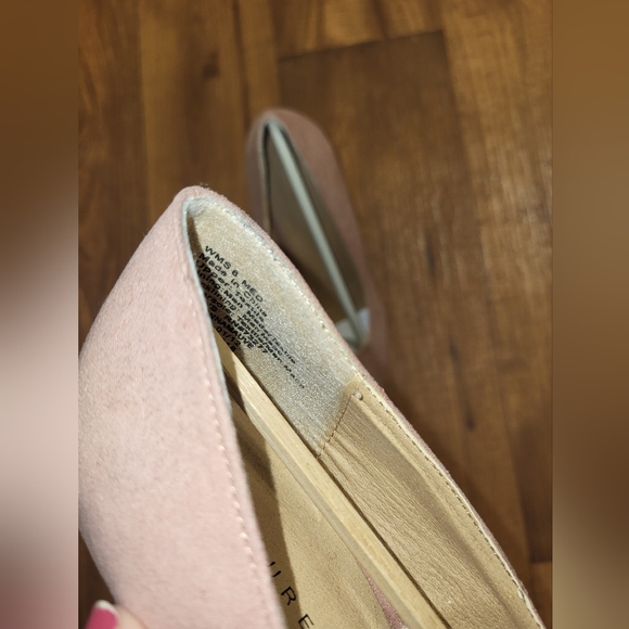 Lauren Conrad, size 6, pink Suede heels - Picture 5 of 7